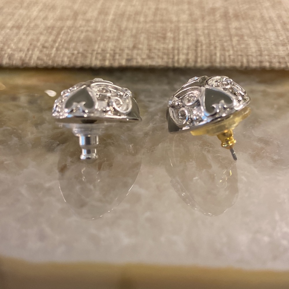 Xx gifted 2025] Joan Rivers olive enamel silver earrings .75” - Picture 5 of 8